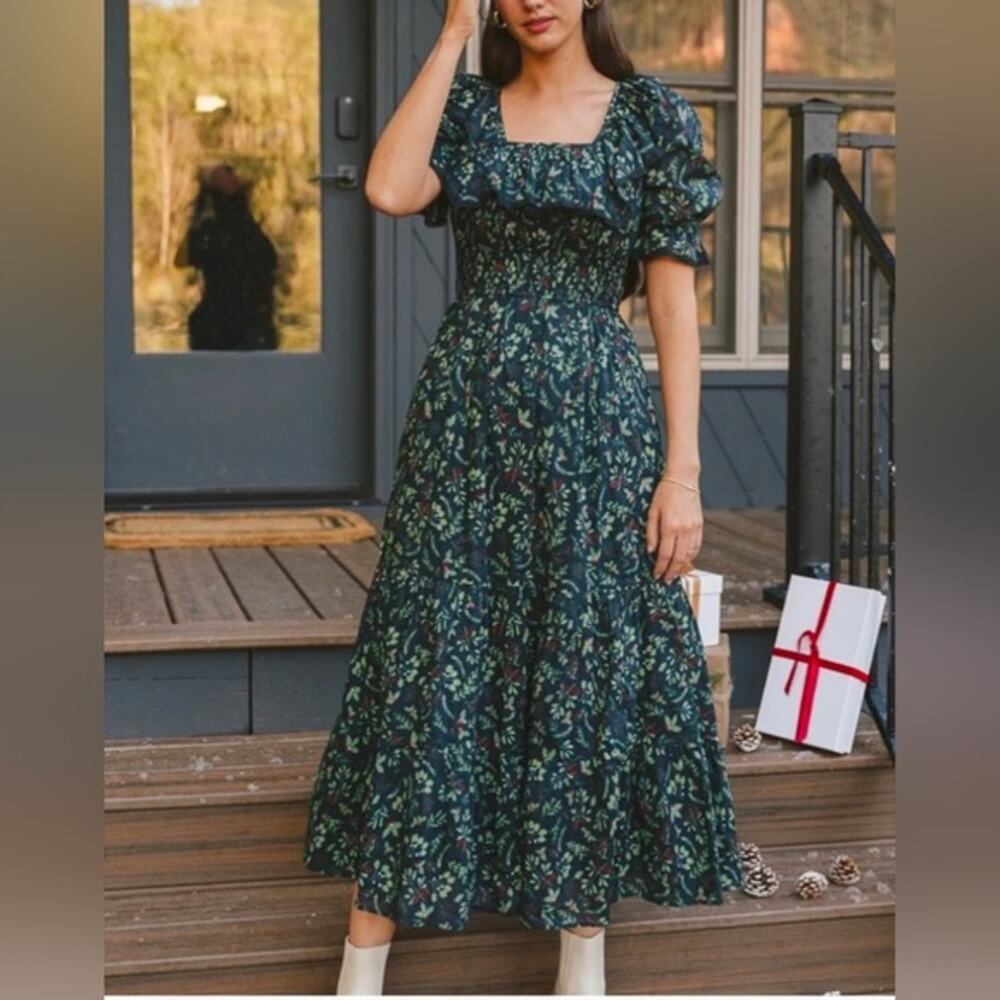 Ivy City Co Women Medium Gracie Dress in Holly Holiday Christmas Photos Smocked